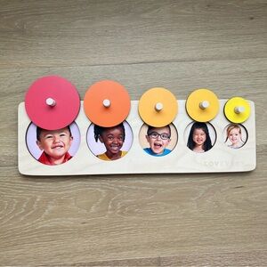 Lovevery circle of friends puzzle toddler toy